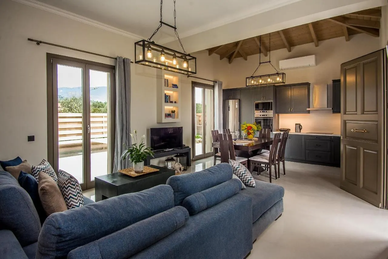 Luxury Villa Chrisi Svoronata