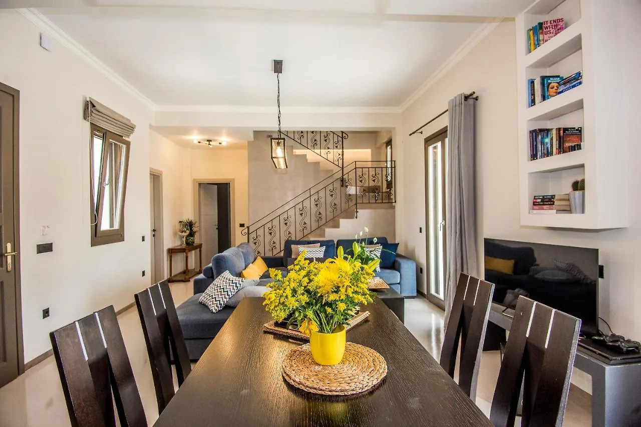 Luxury Villa Chrisi Svoronata