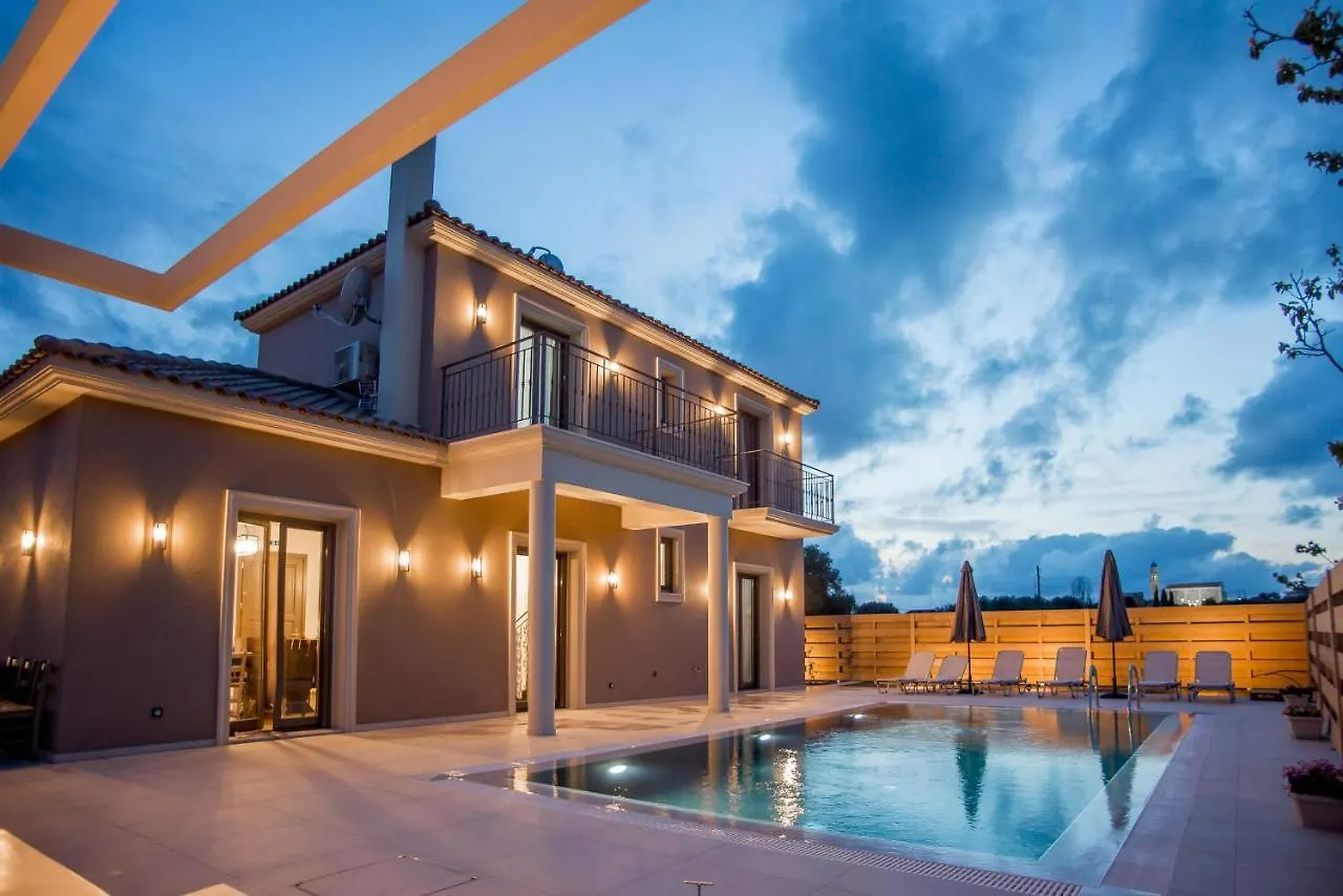 Luxury Villa Chrisi Svoronata