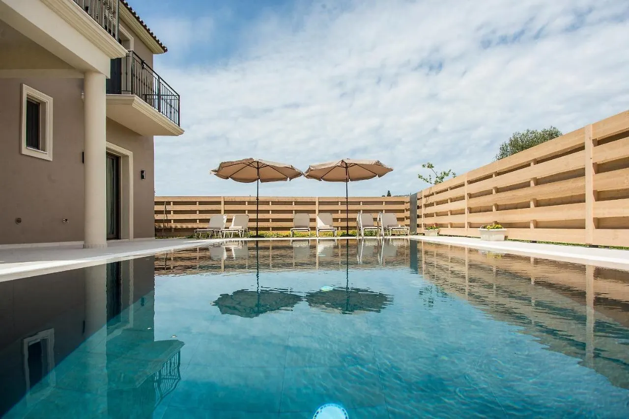 Luxury Villa Chrisi Svoronata