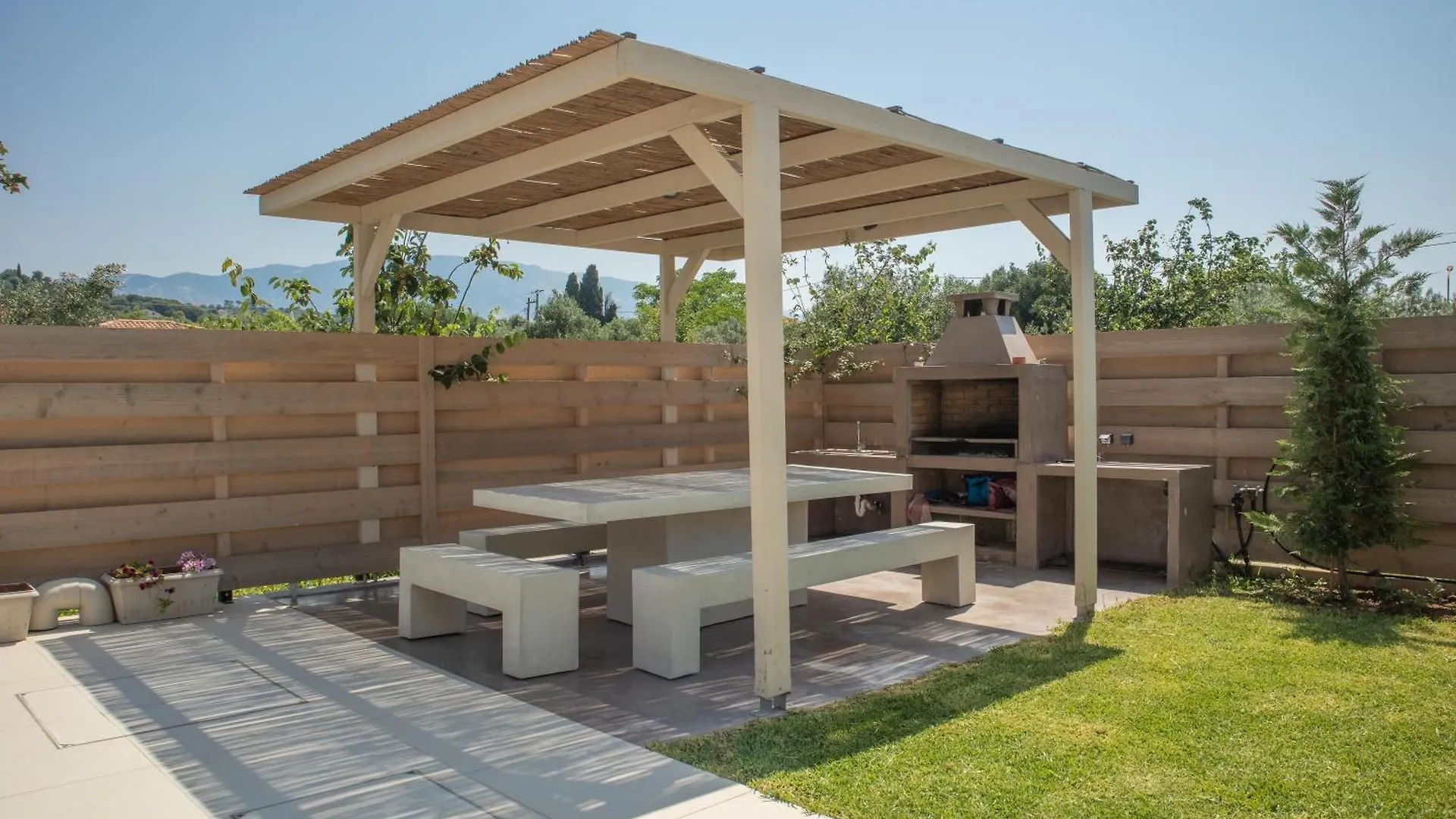 Luxury Villa Chrisi Svoronata